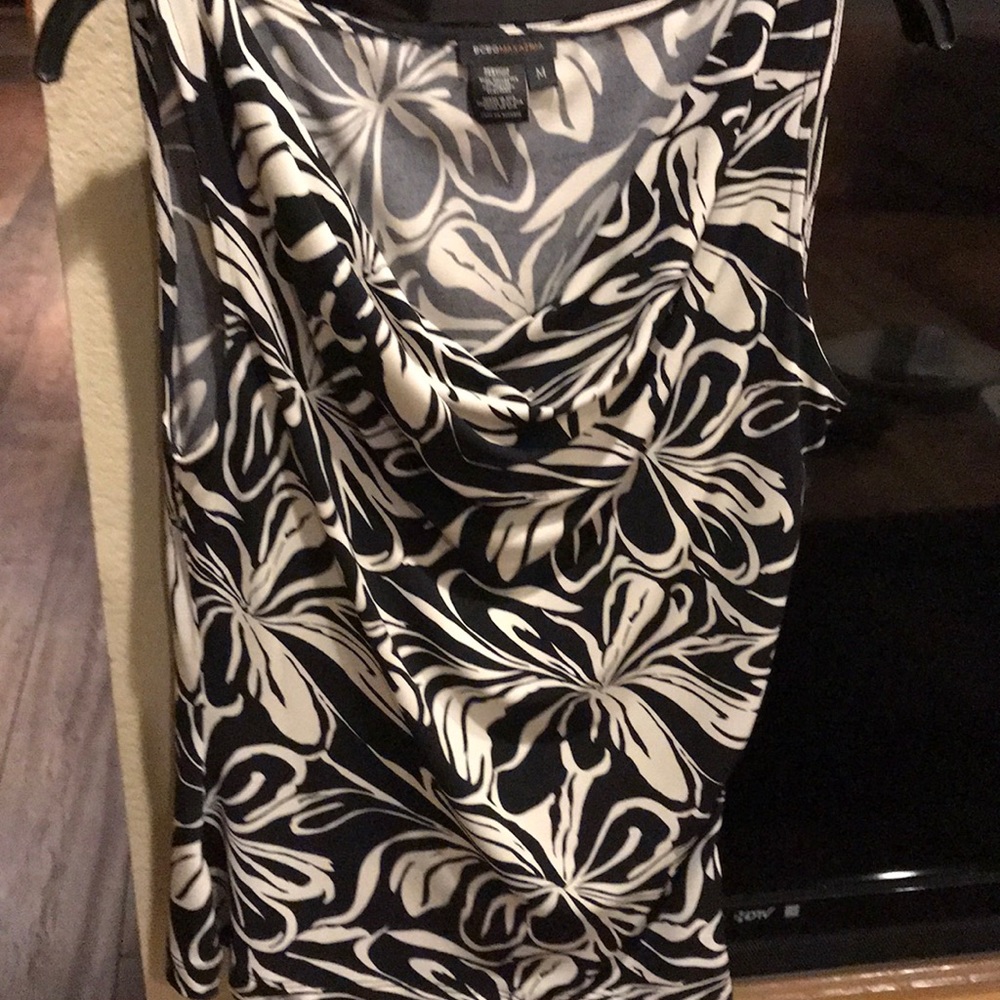 BCBG MAXAZRIA Sexy sleeveless top